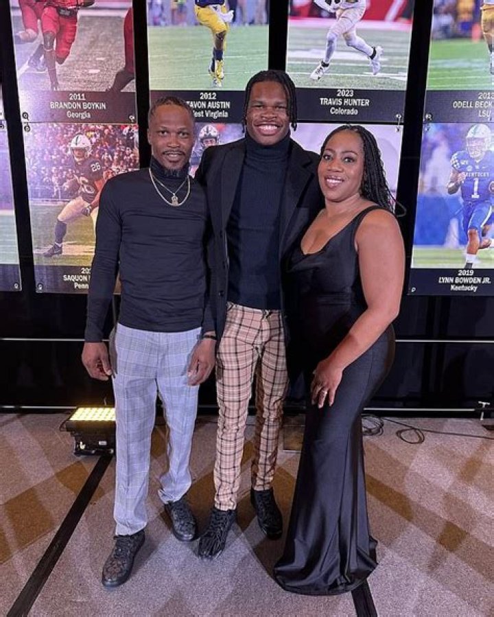 Who are Travis Hunter Parents, Meet Travis Sr. - Latest News